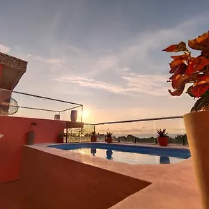 https://harmony-deluxe.cartagena-hotels.org